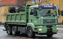 Ein MAN TGA 33.440 Kipper (Selbstlader) der Fa. Otto Kittel am 07.01.20 Berlin Adlershof.