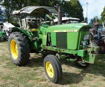 =John Deere 3010, gesehen auf dem Ausstellungsgelände in Gudensberg im Juni 2019