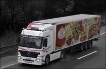 Actros 1844(? der Overnight Tiefk�hl-Service GmbH ist f�r Coppenrath und Wiese unterwges.
