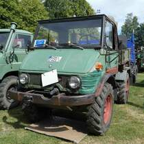 =Unimog 421, Bj. 1970, 45 PS, präsentiert auf dem Ausstellungsgelände in Gudensberg im Juni 2019