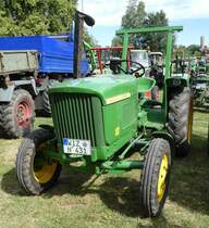 =John Deere Lanz 100, steht auf dem Ausstellungsgelände in Gudensberg im Juni 2019