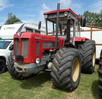 =Schlüter Super 2000 TVL, steht auf dem Ausstellungsgelände in Gudensberg im Juni 2019