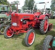 =IHC Farmall D 217, gesehen auf dem Ausstellungsgelände in Gudensberg im Juni 2019