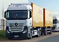 MB Actros Kofferaufbau -  DHL-Hängerzug in Eu-Silberberg - 16.11.2019