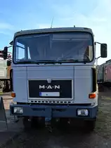 Ein MAN 26-361 der Deutschen Bundesbahn war Mitte September 2019 in Darmstadt zu sehen.