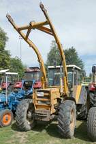 =Renault steht auf dem Ausstellungsgelände in Gudensberg im Juni 2019