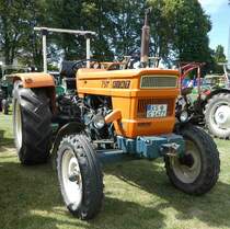 =Fiat 750, steht auf dem Ausstellungsgelände in Gudensberg im Juni 2019