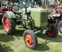 =Schlüter 15 D, Bj. 1959, steht auf dem Ausstellungsgelände in Gudensberg im Juni 2019