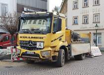 =MB Arocs der Firma KÜLLMER steht auf einer Baustelle in Fulda, 09-2019