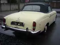 Heckansicht eines Mercedes Benz W180-2 Cabriolet. Besucherparkplatz der Düsseldorfer Classic Remise am 02.02.2020.