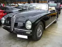Alfa Romeo 6C 2500 SS Super Sport Cabriolet mit einer Karosserie von Pininfarina aus dem Jahr 1949. Der Sechszylinderreihenmotor dieser Schönheit hat einen Hubraum von 2443 cm³ und leistet 110 PS. Classic Remise Düsseldorf am 02.02.2020.