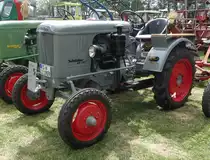 =Schlüter AS 141, Bj. 1959, 14 PS, steht bei der Oldtimerausstellung in Gudensberg im Juni 2019, 