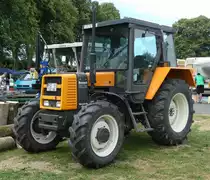 =Renault 61.14 RS steht bei der Oldtimerausstellung im Gudensberg im Juni 2019