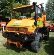 =Unimog, steht bei der Oldtimerausstellung in Gudensberg im Juni 2019
