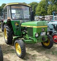 =John Deere 830 steht bei der Oldtimerausstellung in Gudensberg im Juni 2019