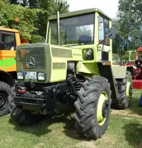 =MB Trac 800 steht bei der Oldtimerausstellung in Gudensberg im Juni 2019
