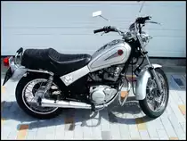 Yamaha DR 125, Kladno am 12. 8. 2011.