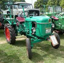 =Deutz D 15 steht bei der Oldtimerausstellung in Gudensberg im Juni 2019