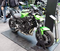 Kawasaki Z 650. Flüssigkeitsgekühlter Reihenzweizylinder mit 649ccm und 68PS (50,2kW) bei 8000U/min. Foto: BMT (Berliner Motorrad Tage) Febr. 2020