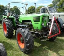 =Deutz 8006 steht bei der Oldtimerausstellung in Gudensberg im Juni 2019