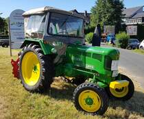 =John Deere-Lanz D 2016, Bj. 1960, 20 PS, steht bei der Oldtimerveranstaltung der  Alten Zylinder  in Hilders, Juni 2019