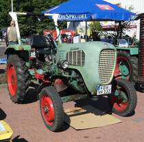 =Güldner AX 8, Bj. 1959, 11 PS, steht bei der Oldtimerveranstaltung der  Alten Zylinder  in Hilders, Juni 2019