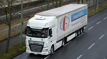 Sattelzug der Spedition Transport-GEORGI mit moderner DAF XF Zugmaschine am 14.02.20 Berlin Schöneweide.