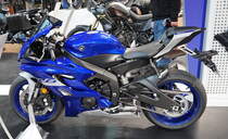 Yamaha YZF-R6. Flüssigkeitsgekühlter-Vierzylinder-DOHC-Motor mit 599ccm und 118,4 PS (87,1kW) bei 14500U/min.  Foto: BMT (Berliner Motorrad Tage) Febr. 2020