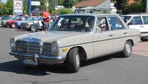 =MB W 114/115 unterwegs auf dem Ausstellungsgelände bei der Oldtimerveranstaltung der  Alten Zylinder  in Hilders, Juni 2019