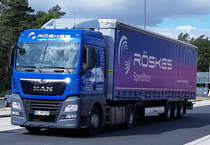 =MAN-Sattelzug der Spedition RÖSKES rastet im September 2019 an der A 7