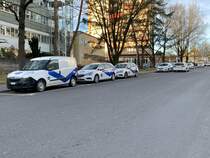 Diverse Opel von Emch Aufzüge am 24.2.20 beim Hauptsitz in Bern.