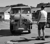 =Unimog unterwegs auf dem Ausstellungsgelände bei der Oldtimerveranstaltung der  Alten Zylinder  in Hilders, Juni 2019
