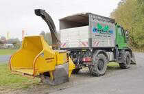 =Unimog U 400 von HARBUSCH-Forst steht im Oktober 2019 in Petersberg-Marbach