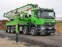 =MB Arocs-Betonpumpenfahrzeug der Firma ROTHMANN wird für den nächsten Auftrag eingerichtet, 12-2019