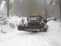 Nicht auf der Piste, aber auf der Kammloipe trifft der Skiläufer ab und an ein Pistenfahrzeug zum präparieren der Loipe. Kammloipe Nähe Bublava.29.02.2020 11:25 Uhr.
