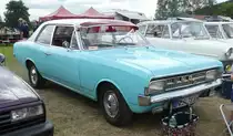 =Opel Rekord 1700, gesehen beim Oldtimertreffen in Ostheim, 07-2019