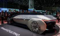 Renault EZ-ULTIMO (Rückansicht) ausgestellt auf dem Genfer Autosalon in 2019.
