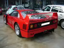 Heckansicht eines Ferrari F40. Classic Remise Düsseldorf am 24.02.2018.