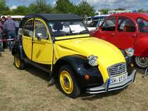 =Citroen 2 CV, ausgestellt beim Oldtimertreffen in Ostheim, 07-2019