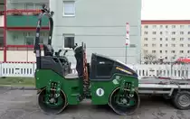 BOMAG Vibrationswalze BW 100 AD am 08.04.20 Berlin-Pankow.