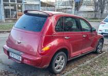 Roter Chrysler PT Cruiser. Foto: Januar, 2020 in Pécs, Ungarn.