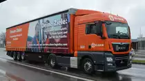 Sattelzug mit neuer MAN Zugmaschine der Spedition ELSEN Logistics am 10.03.20 Schönefeld.