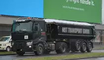 Ein RENAULT TRUCKS ??? PS Sattelkipper der Fa. NST TRANSPORT GMBH aus Berlin am 10.03.20 Schönefeld.