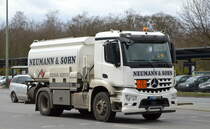 MB AROCS Tanklaster der Fa. NEUMANN & SOHN (UN-Nr. 30/1202 = Dieselkraftstoff) am 13.03.20 Berlin Marzahn.