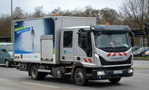 Ein IVECO 80-180 LKW mit Kastenaufbau der Berliner Wasserbetriebe am 13.03.20 Berlin Marzahn.