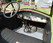 =Renault NN (Blick in den Innenraum), gesehen beim Oldtimertreffen in Ostheim, 07-2019
