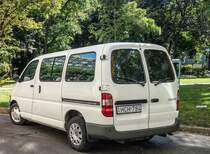 Toyota HiAce, aufgenommen in Budapest (HU), September, 2019