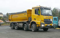 =MB Arocs der Firma WEIDER steht im November 2019 auf einer Baustelle in Petersberg-Marbach