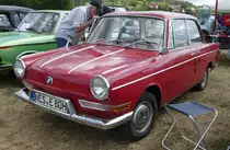=BMW 700 steht auf dem Austellungsgelände beim Oldtimertreffen in Ostheim, 07-2019