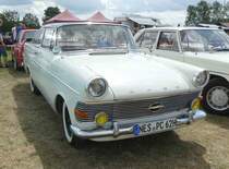 =Opel Rekord P 2 steht auf dem Austellungsgelände beim Oldtimertreffen in Ostheim, 07-2019